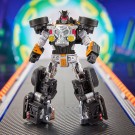 Hot Wheels x Transformers Action Figure Bone Shaker 12 cm - Forventet Mars thumbnail