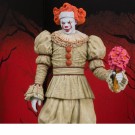 It: Welcome to Derry Movie Maniacs PVC Statue Pennywise (Flashback) (Gold Label) 16 cm thumbnail