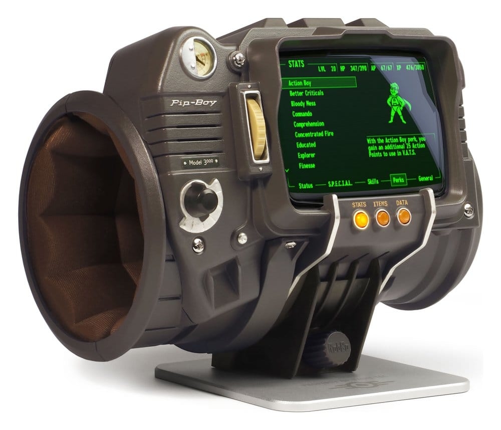 Den ultimate Pip-Boy-replikaen for Fallout-fans! Denne fullt fungerende og bærbare 1:1-replikaen av Pip-Boy 3000 fra Fallout 3 og Fallout: New Vegas byr på IPS-skjerm, over 2200 menyoppføringer, FM-radio, Atomic Command og mye mer 